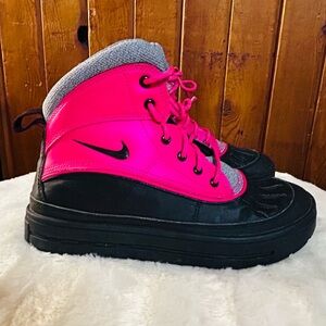 Nike Kids Black and Hot Pink Winter Boots